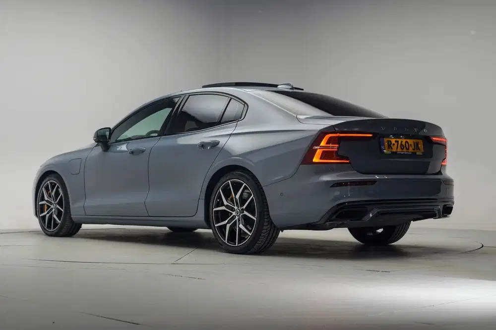 Volvo S60 2.0 Recharge T8 AWD 456pk Polestar Enginee uit 2022, foto 3