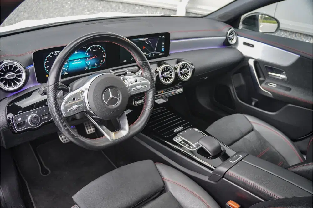 Mercedes-Benz CLA 180 AMG uit 2020, foto 5