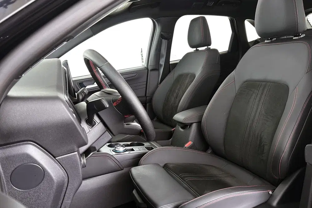 Ford Kuga 2.5 PHEV ST-Line X Panoramadak Winter Pakk uit 2025, foto 6