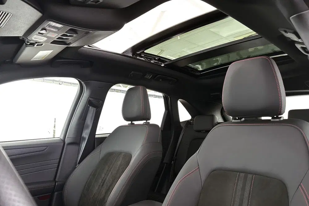Ford Kuga 2.5 PHEV ST-Line X Panoramadak Winter Pakk uit 2025, foto 8