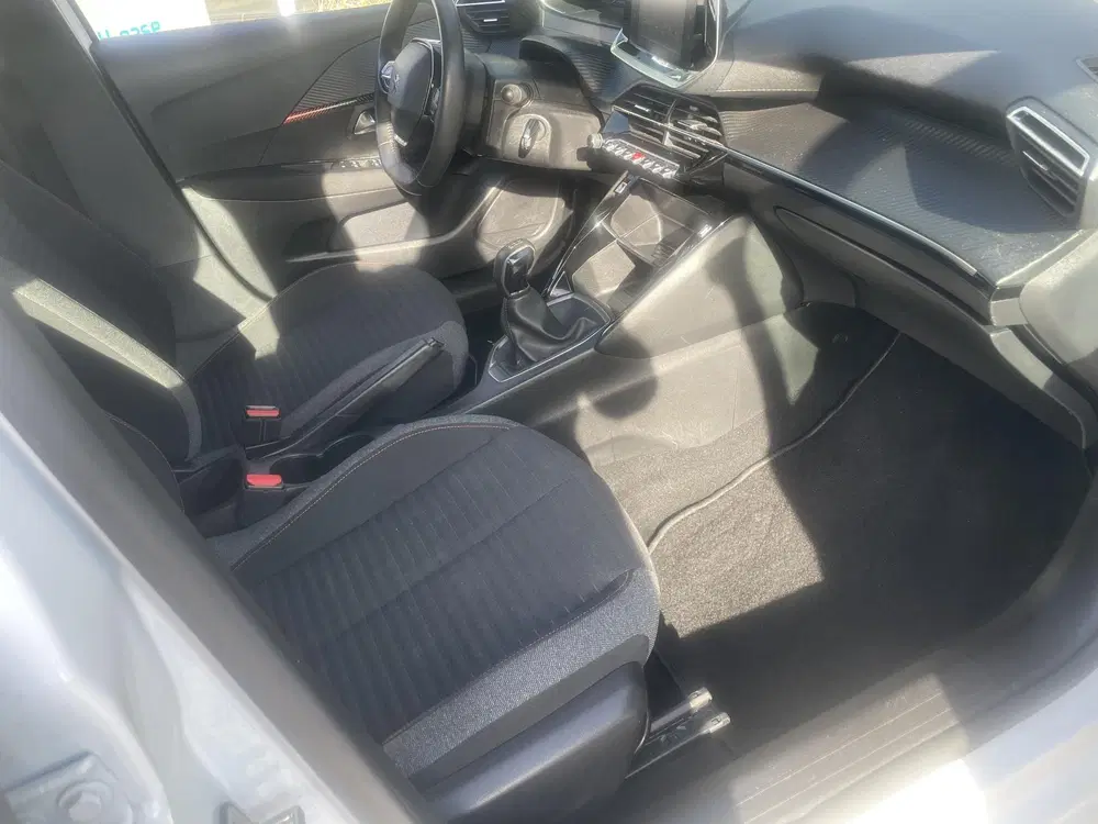 Peugeot 208 1.2 PureTech Active Pack uit 2021, foto 10