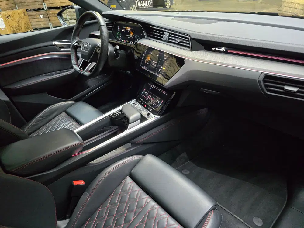 Audi Q8 50 quattro S Edition 95 kWh Pano Le uit 2023, foto 8