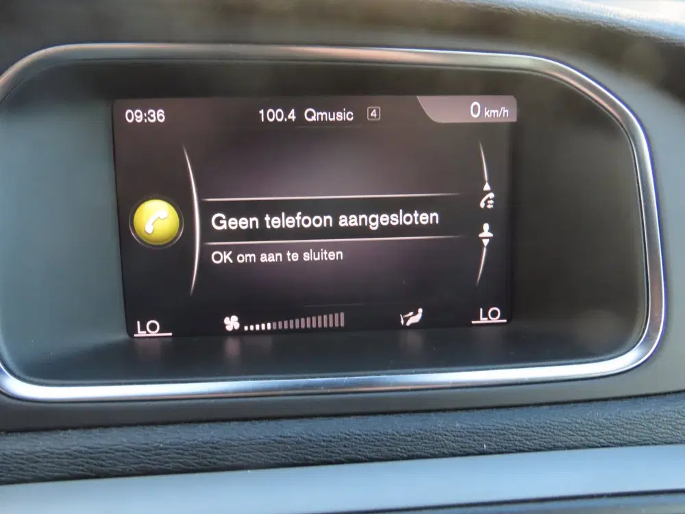 Volvo V40 2.0 T2 Navi LED 18" PDC Cruise Bluetooth uit 2019, foto 14