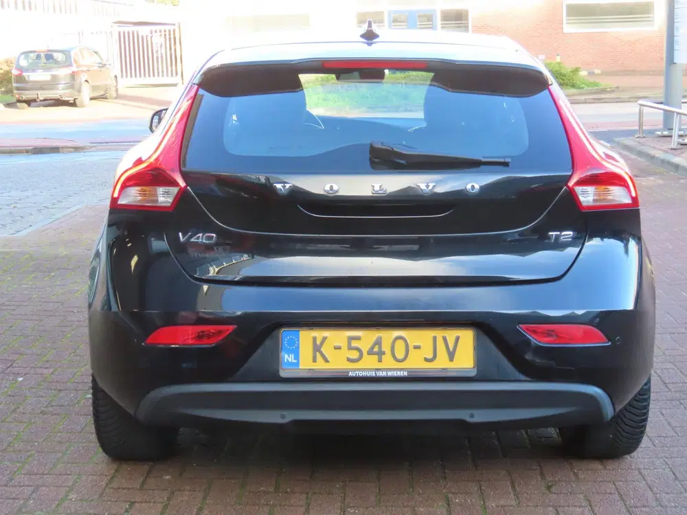 Volvo V40 2.0 T2 Navi LED 18" PDC Cruise Bluetooth uit 2019, foto 4