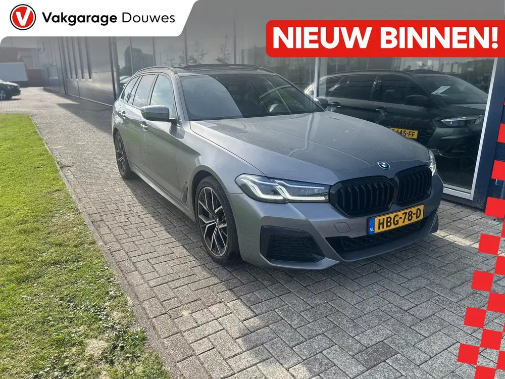 BMW 5-serie 530e Business Edition Plus PANO uit 2024