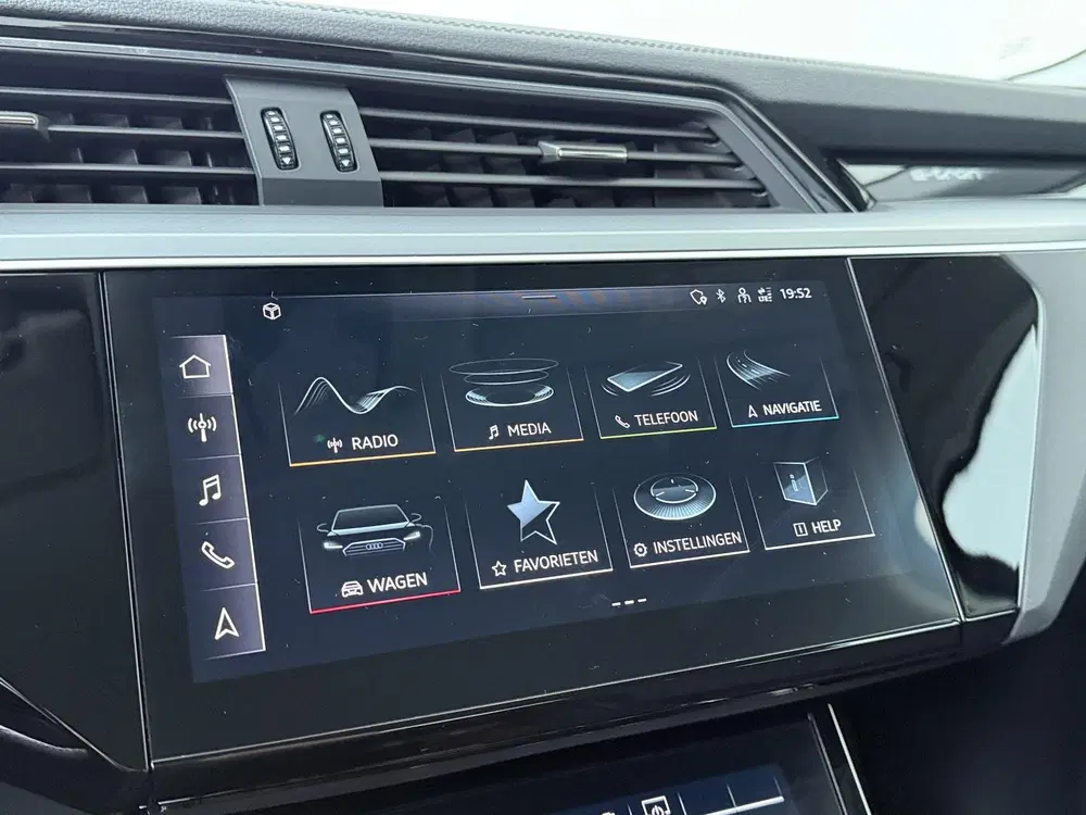 Audi e-tron 50 quattro edition 71 kWh uit 2022, foto 15