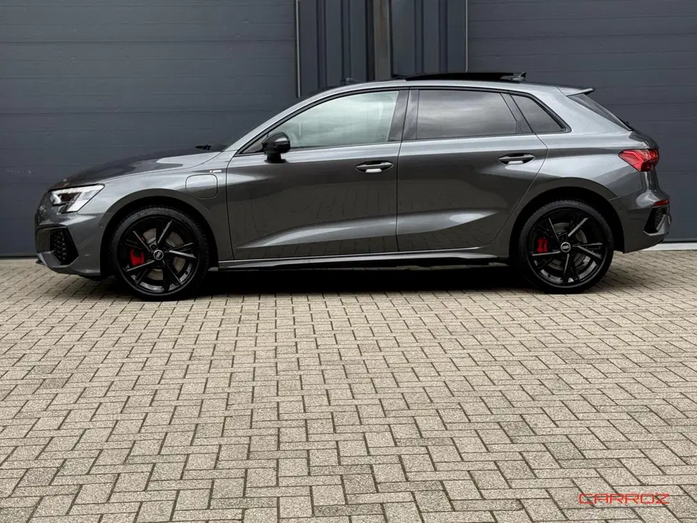 Audi A3 45 TFSI e 3x S Line SoH 95 uit 2022, foto 2