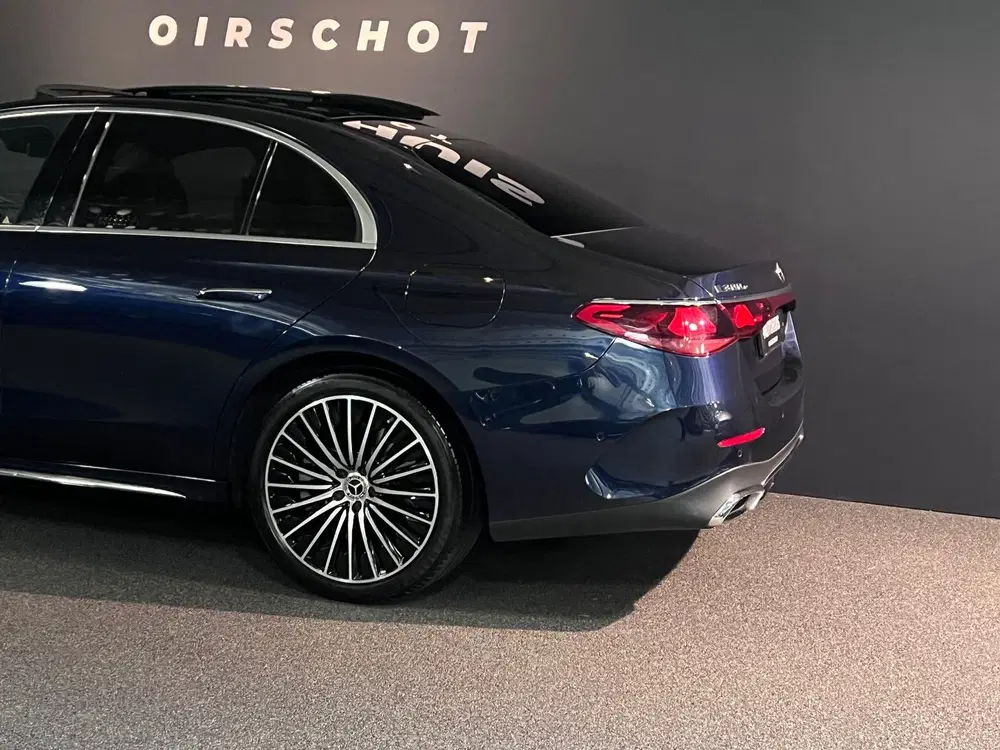 Mercedes-Benz E-Klasse 300 e AMG Line Pano uit 2024, foto 10