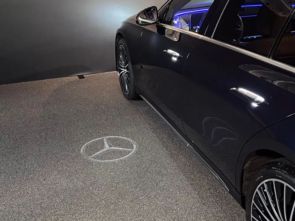 Mercedes-Benz E-Klasse 300 e AMG Line Pano uit 2024, foto 12