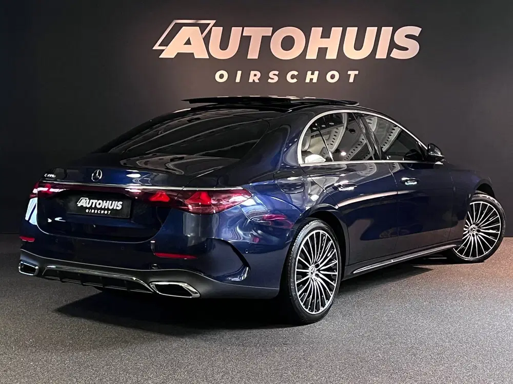 Mercedes-Benz E-Klasse 300 e AMG Line Pano uit 2024, foto 2