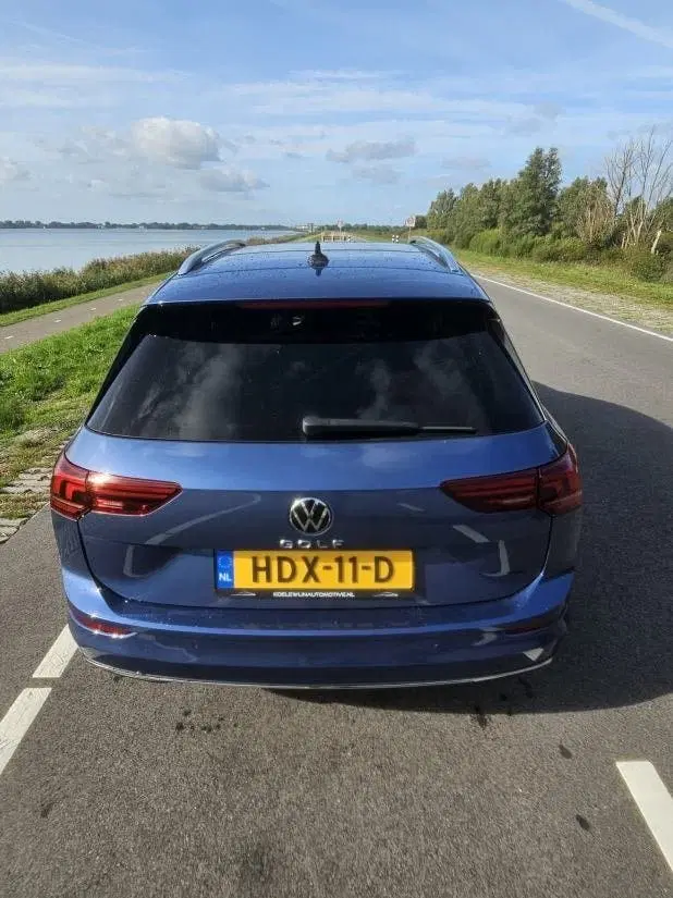 Volkswagen Golf 1.5 eTSI R-Line Edition uit 2024, foto 2