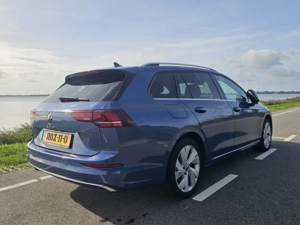 Volkswagen Golf 1.5 eTSI R-Line Edition uit 2024, foto 3