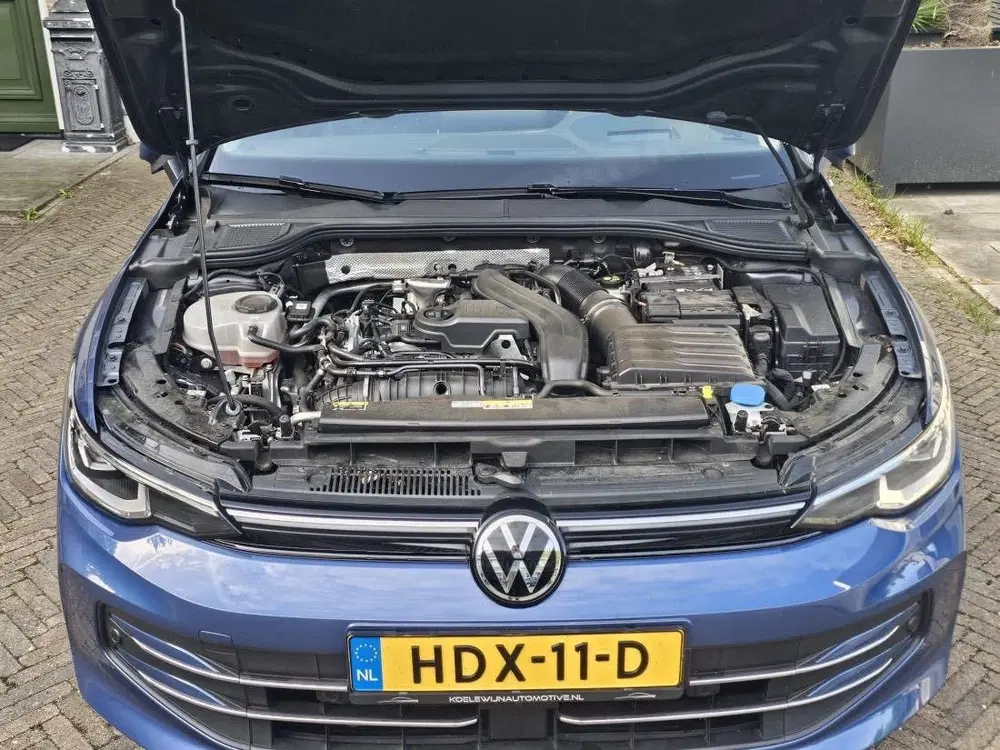 Volkswagen Golf 1.5 eTSI R-Line Edition uit 2024, foto 4