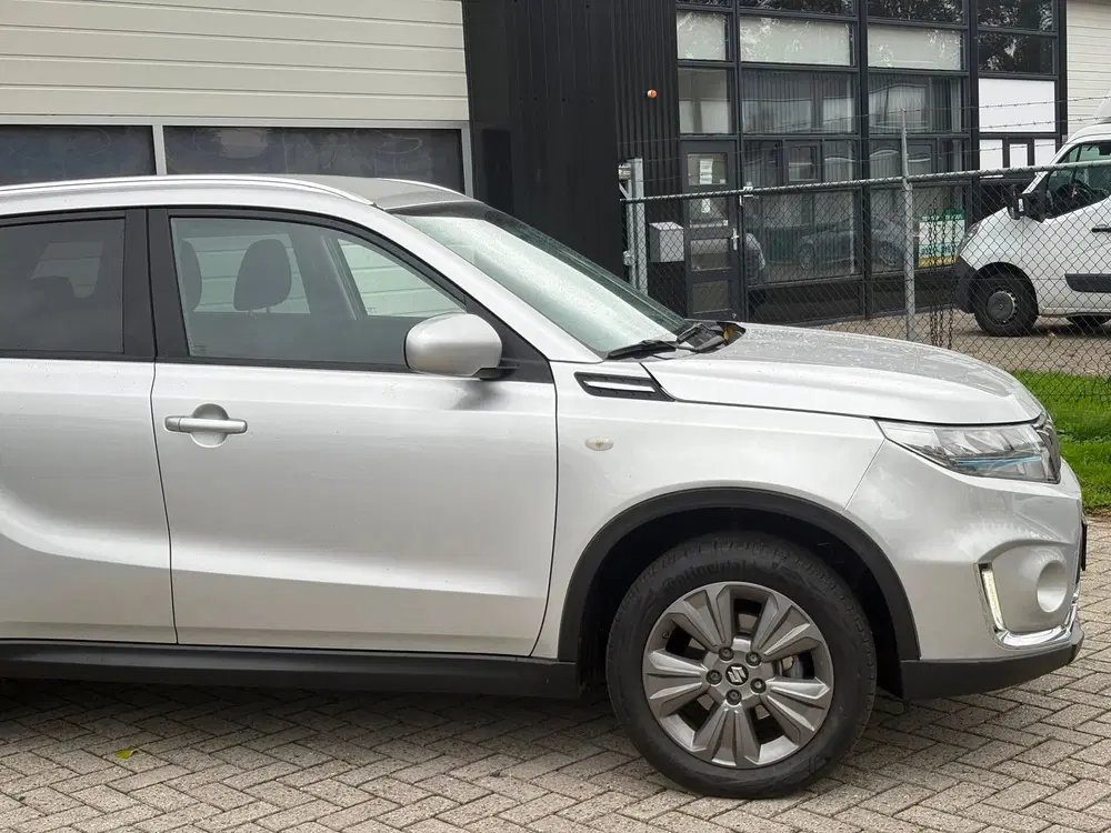 Suzuki Vitara 1.4 Boosterjet Select Smart Hybrid uit 2020, foto 15