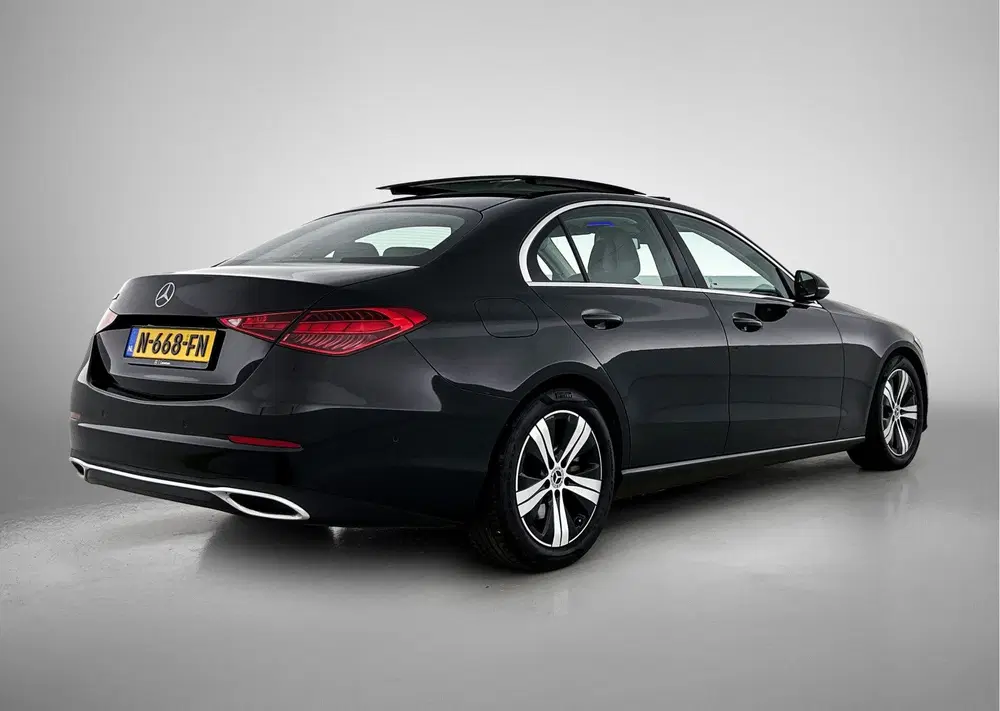 Mercedes-Benz C-Klasse 180 Luxury Line uit 2021, foto 2