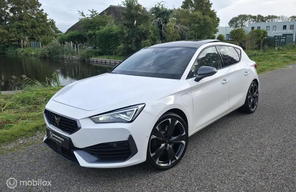 Cupra Leon 1.4 e-Hybrid VZ 245pk uit 2023