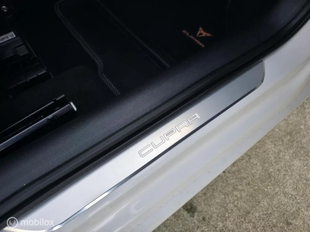 Cupra Leon 1.4 e-Hybrid VZ 245pk uit 2023, foto 12