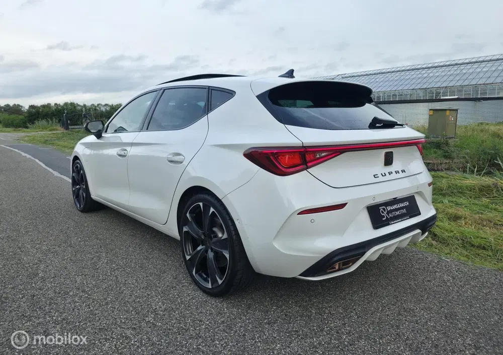 Cupra Leon 1.4 e-Hybrid VZ 245pk uit 2023, foto 3
