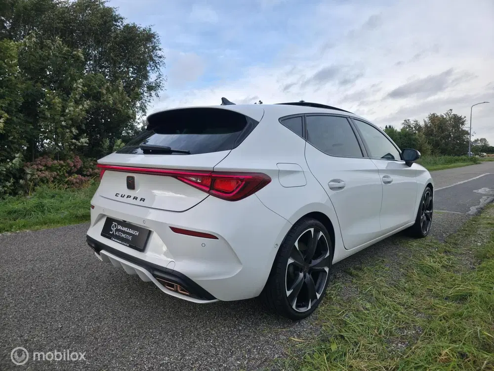 Cupra Leon 1.4 e-Hybrid VZ 245pk uit 2023, foto 5
