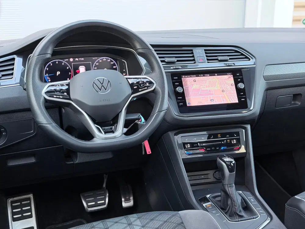 Volkswagen Tiguan 1.5 TSI R-Line Pano uit 2024, foto 11