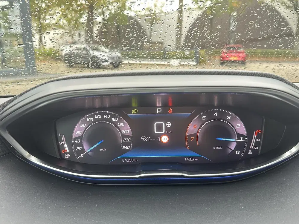 Peugeot 5008 1.2 PureTech GT 7 PERSOONS uit 2022, foto 6