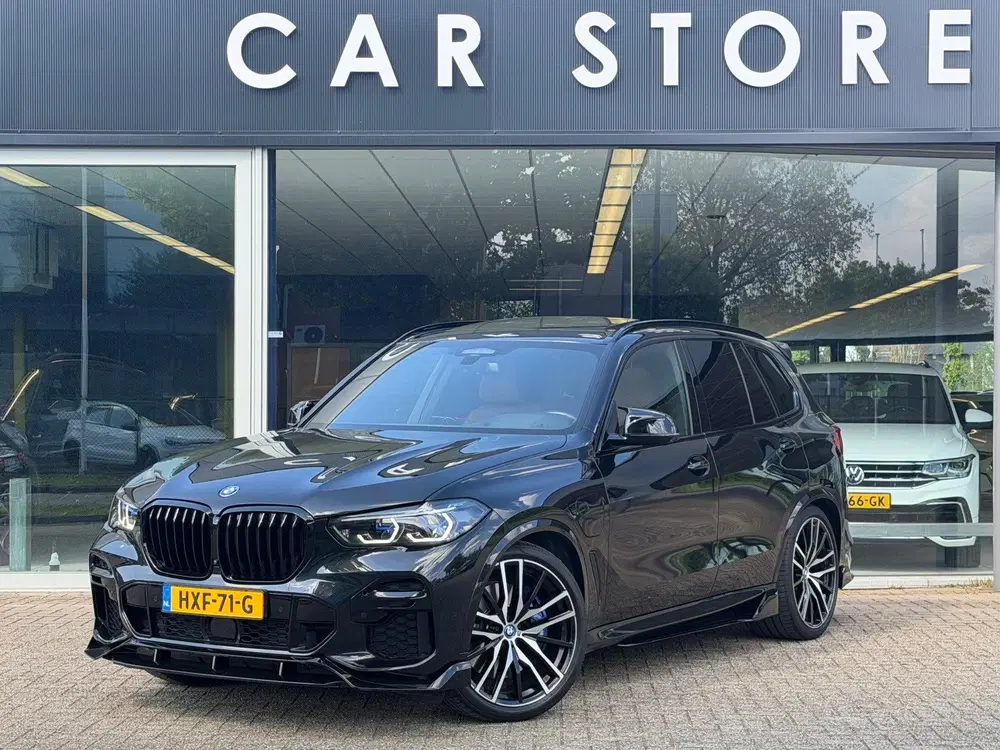 BMW X5 XDrive45e High Executive M SPORT Pano Lase uit 2022