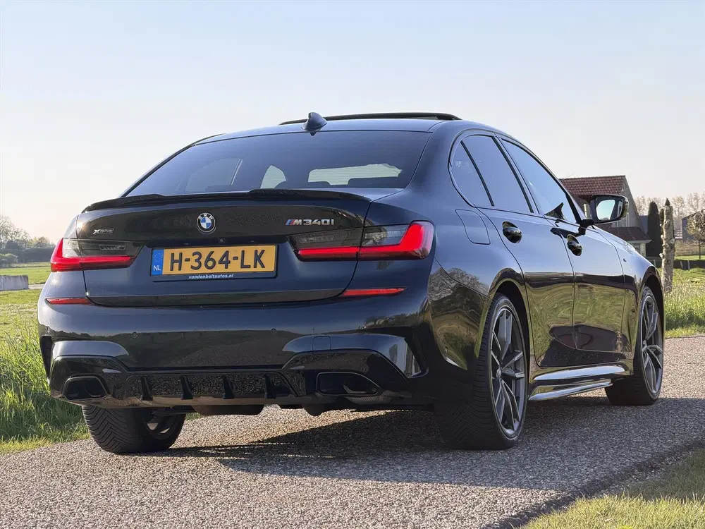 BMW 3-serie 374PK x-Drive uit 2019, foto 2