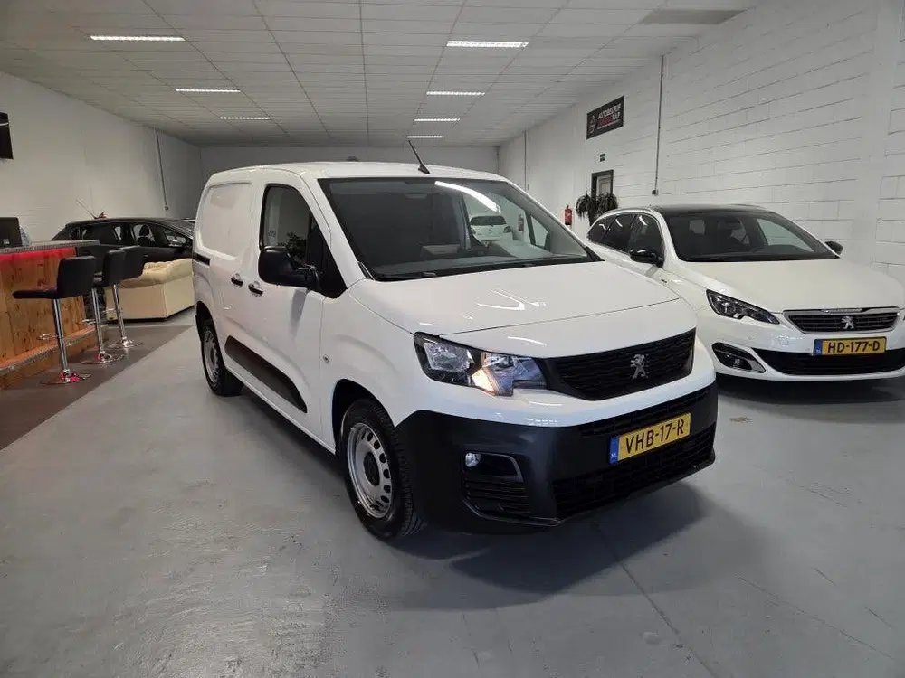 Peugeot Partner 1.5 BlueHDI Premium uit 2020, foto 2