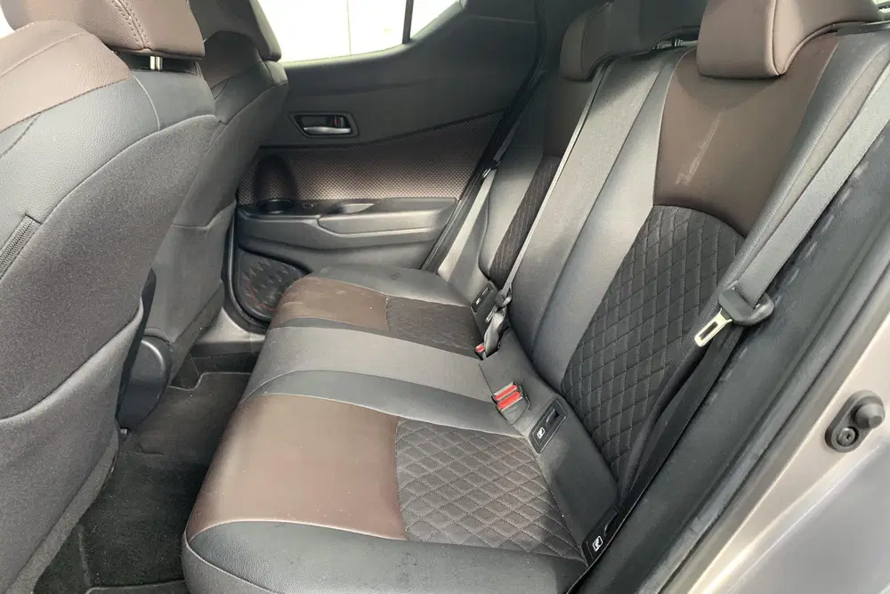 Toyota C-HR 1.8 Hybrid Executive uit 2019, foto 8