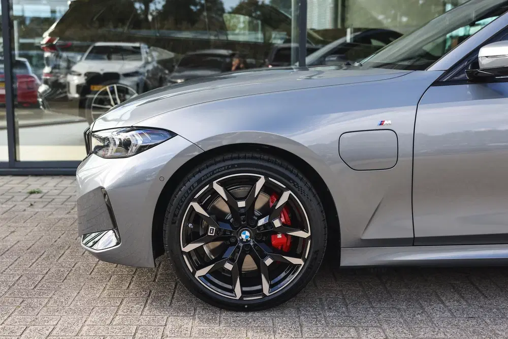 BMW 3-serie 330e M Sport Automaat uit 2026, foto 5