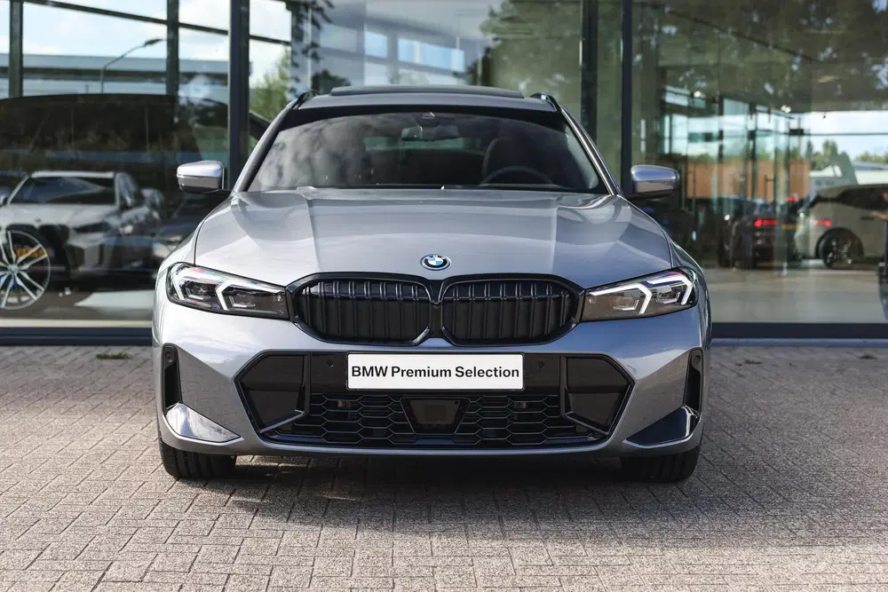 BMW 3-serie 330e M Sport Automaat uit 2026, foto 6