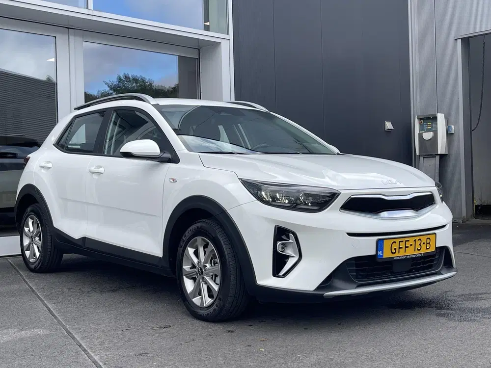 Kia Stonic 1.0 T-GDi MHEV DynamicLine Navigatie uit 2024, foto 4