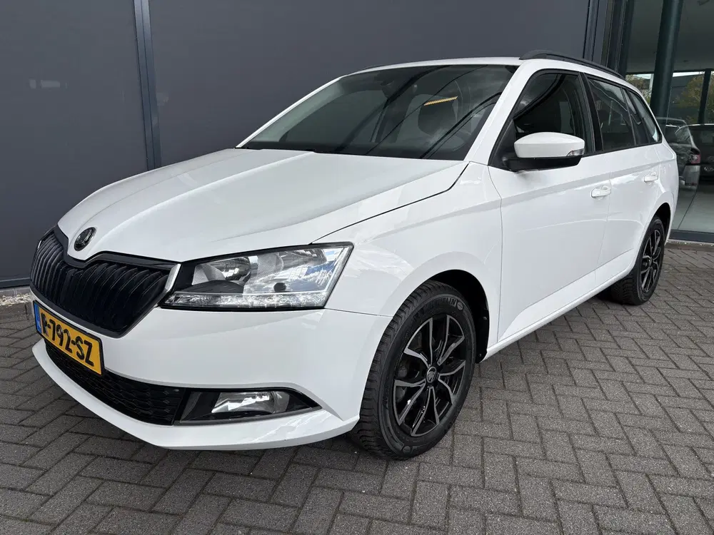 Skoda Fabia 1.0 TSI Ambition Airco uit 2022, foto 2