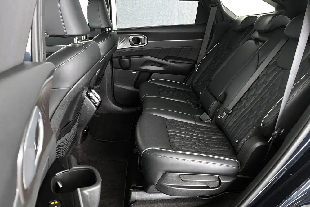 Kia Sorento 1.6 T-GDI Plug-in Hybrid 4WD ExecutiveLine uit 2021, foto 9