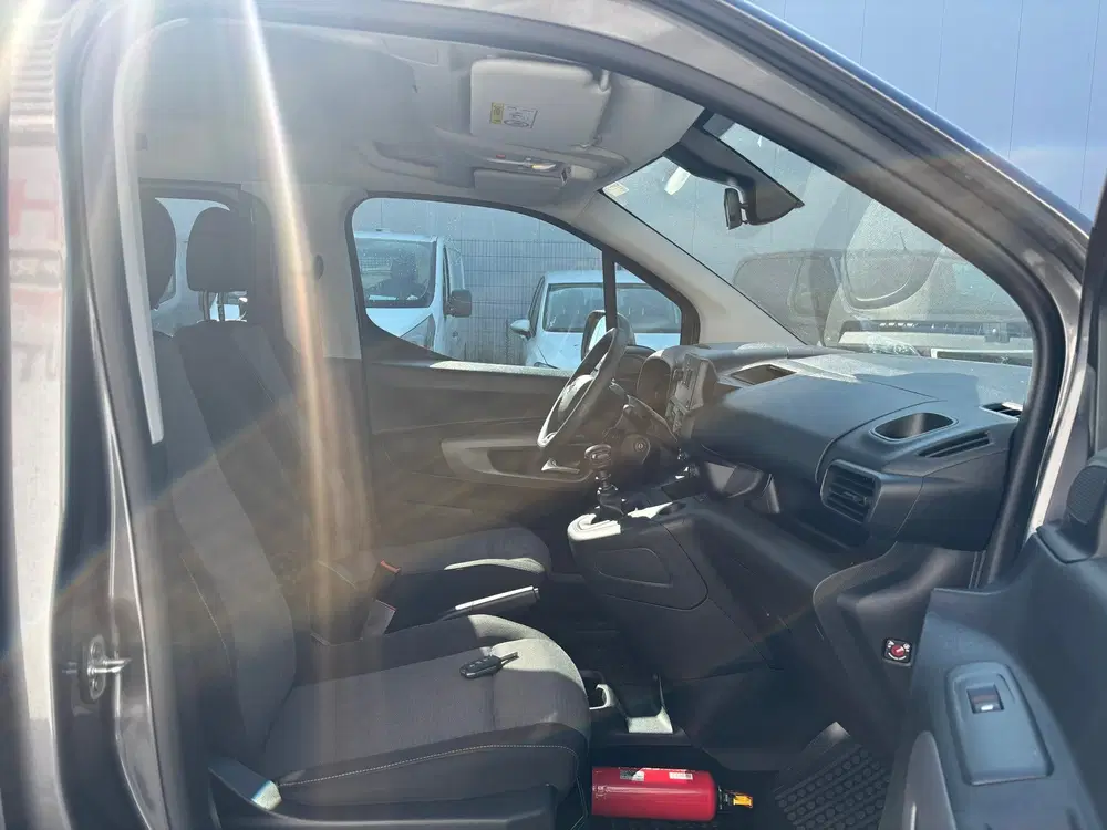 Toyota Proace City 1.2 Turbo Cool Comfort uit 2020, foto 8
