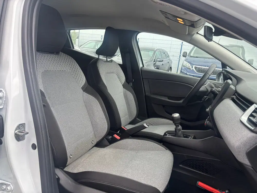 Renault Clio 1.0 TCe 90 GPF evolution uit 2024, foto 9