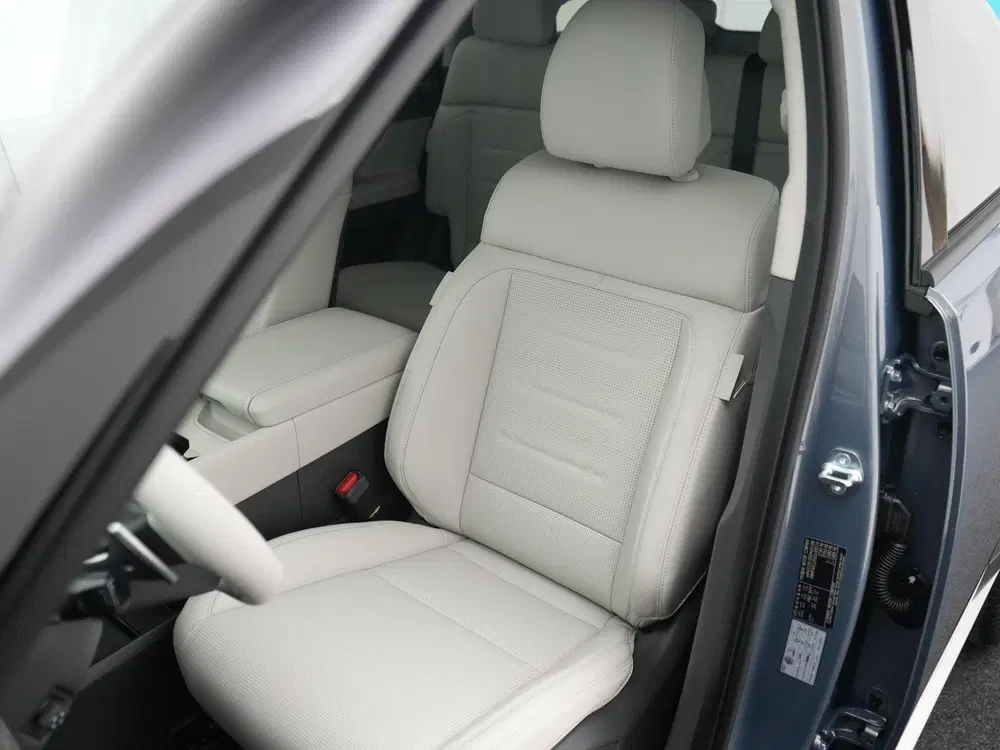 Hyundai SANTA FE 1.6 T-GDI PHEV Premium Plus 4WD 7p uit 2026, foto 7
