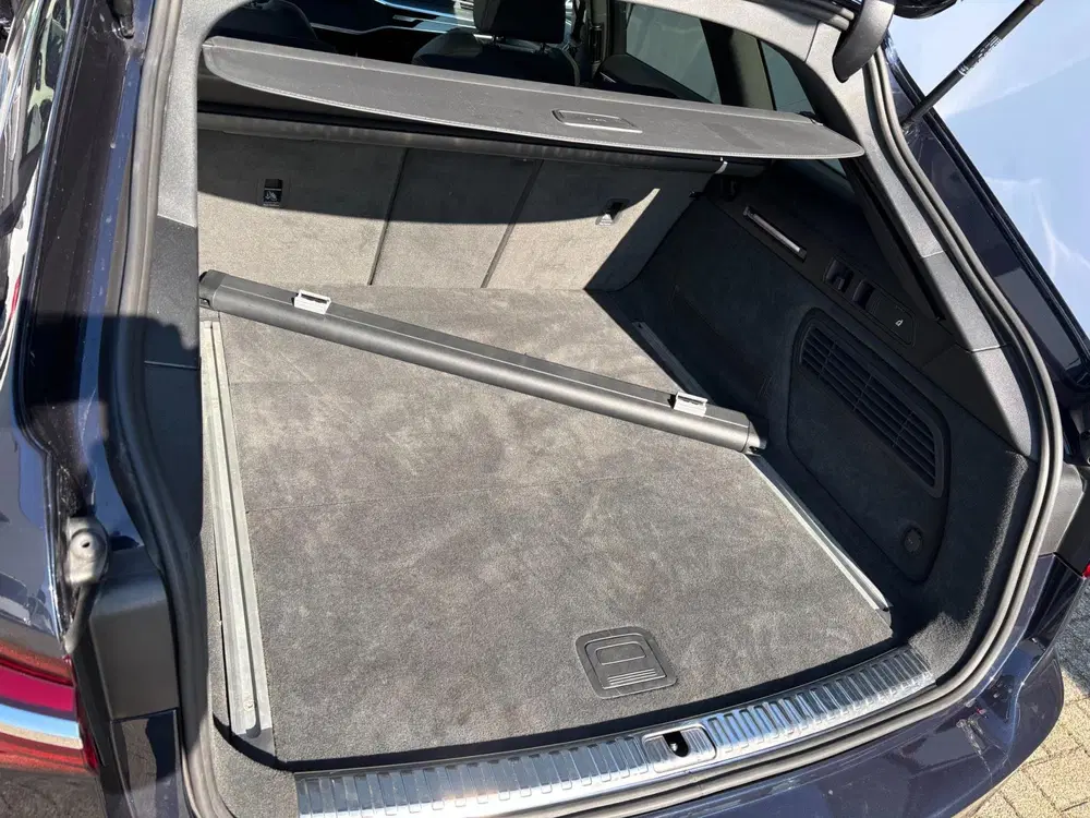 Audi A6 45 TFSI S-Line Pano uit 2024, foto 12