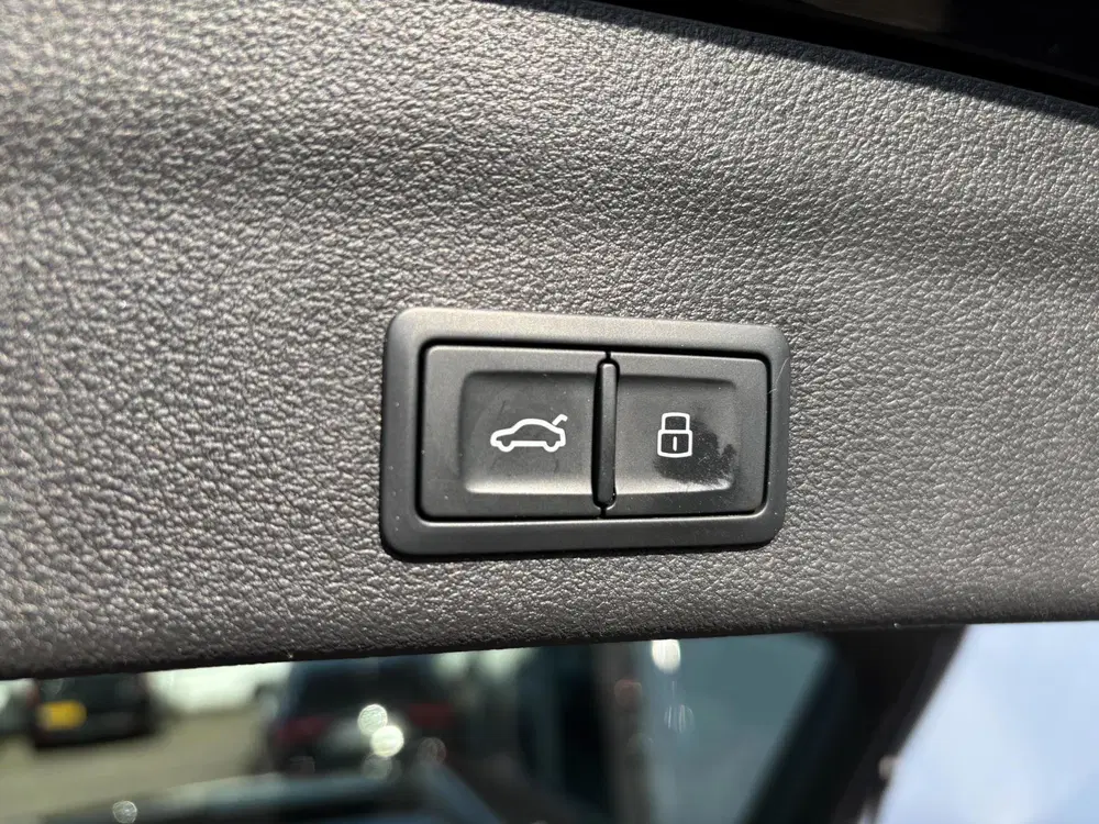 Audi A6 45 TFSI S-Line Pano uit 2024, foto 13