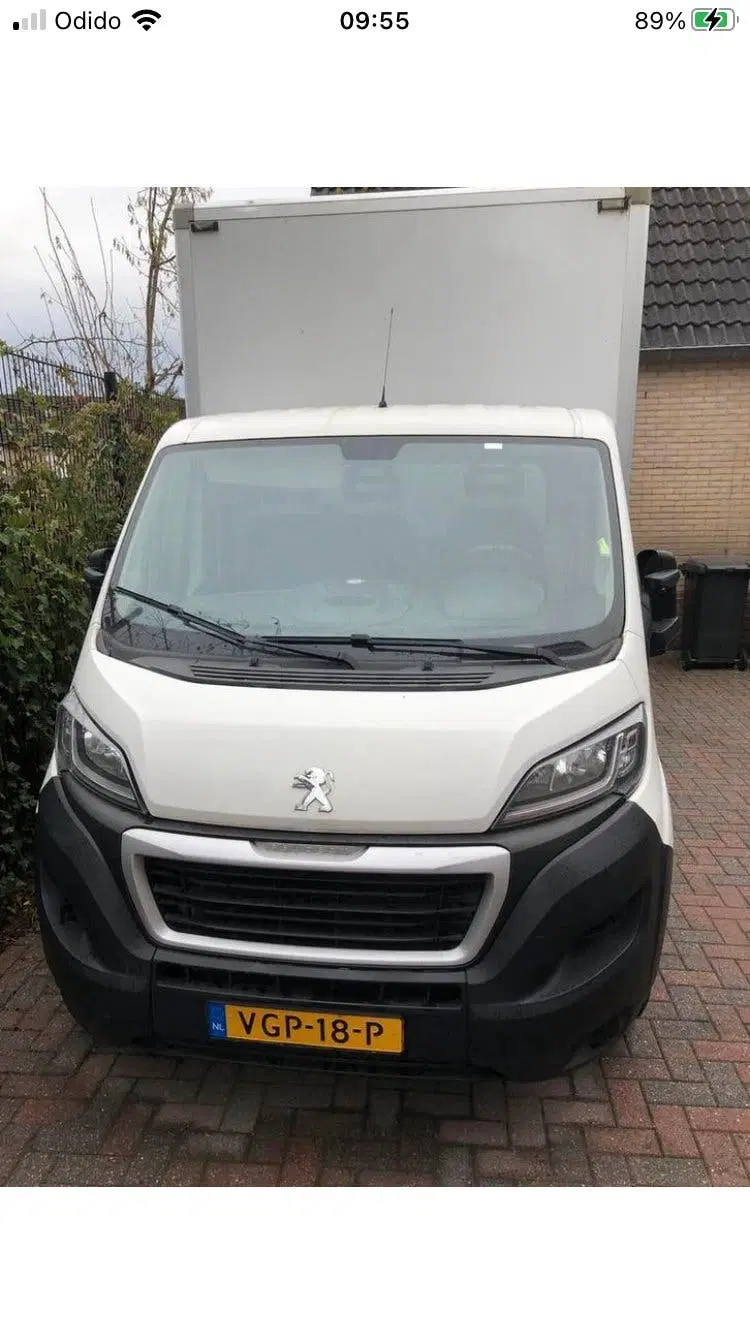 Peugeot Boxer Bakwagen laadklep 2020 Wit uit 2020, foto 2