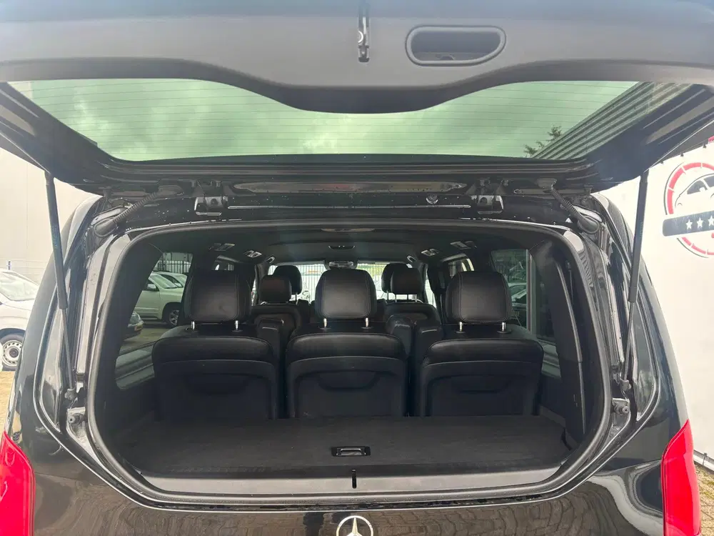 Mercedes-Benz V-Klasse 300d Extra Lang DC Avantgarde Edition uit 2022, foto 15
