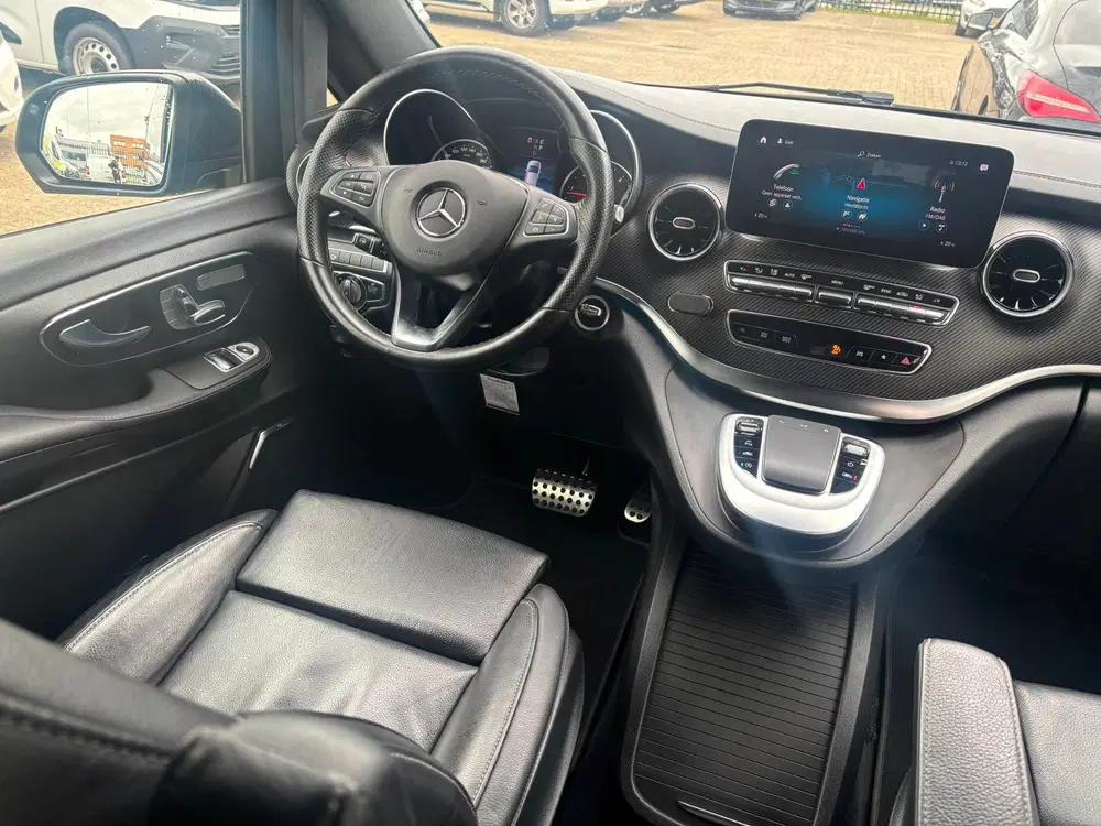 Mercedes-Benz V-Klasse 300d Extra Lang DC Avantgarde Edition uit 2022, foto 8