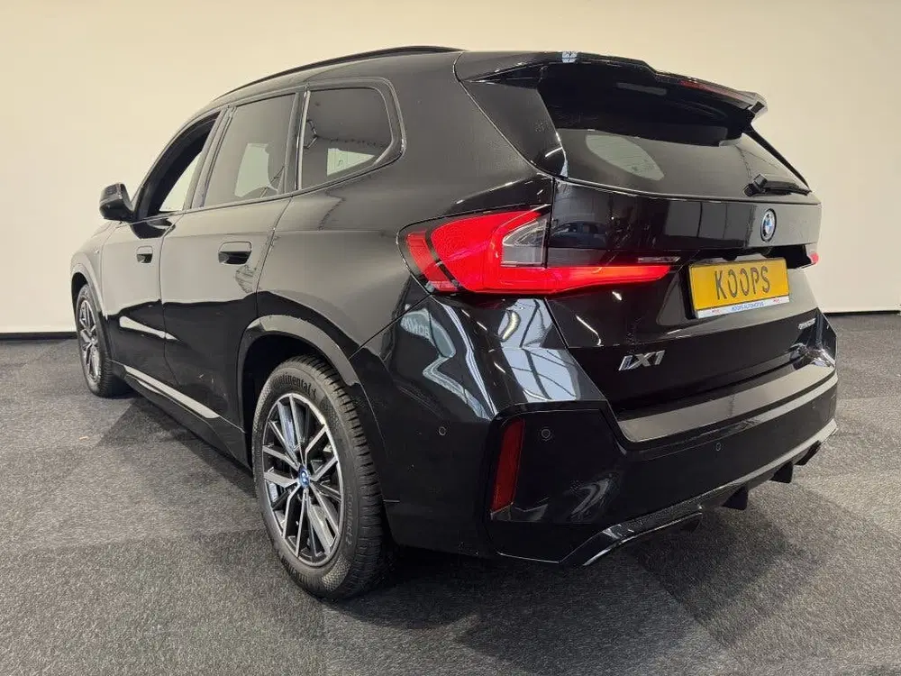 BMW iX1 M Sport Premium Pro uit 2025, foto 13