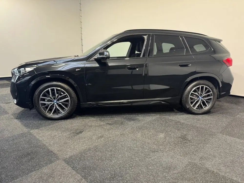 BMW iX1 M Sport Premium Pro uit 2025, foto 8