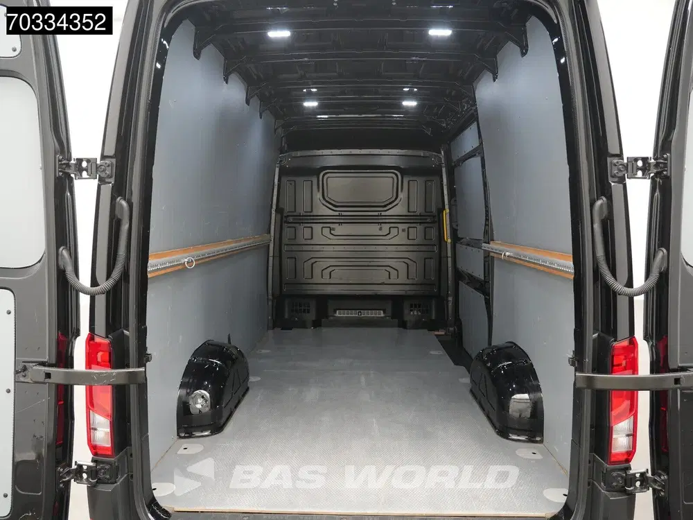 Volkswagen Crafter 140pk Automaat L3H3 Airco Navi Carplay Cr uit 2024, foto 10