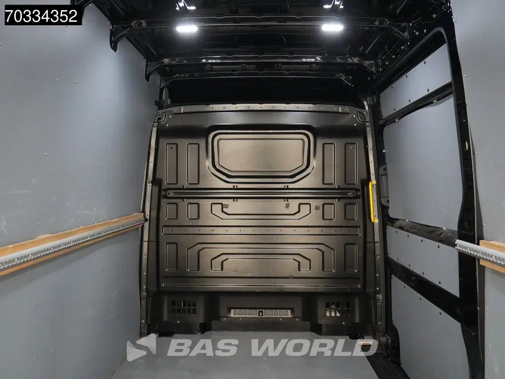 Volkswagen Crafter 140pk Automaat L3H3 Airco Navi Carplay Cr uit 2024, foto 11