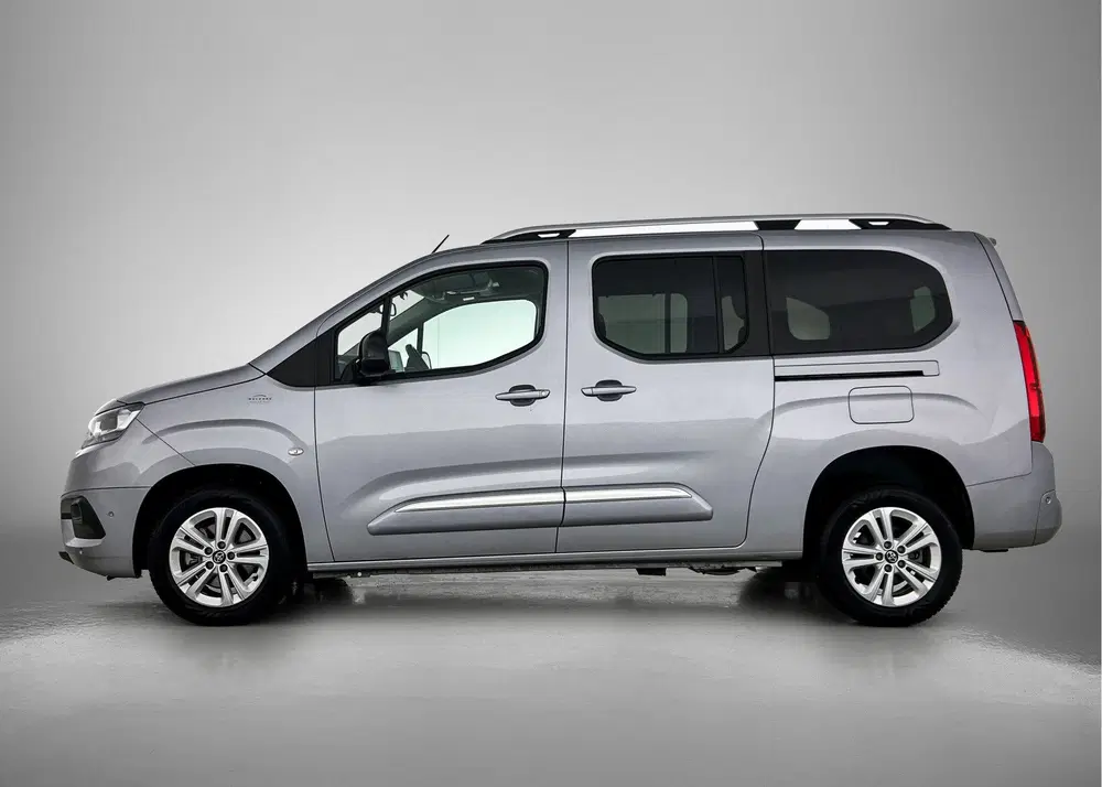 Toyota Proace City 1.2 Turbo Active Long Direct leverb uit 2021, foto 2
