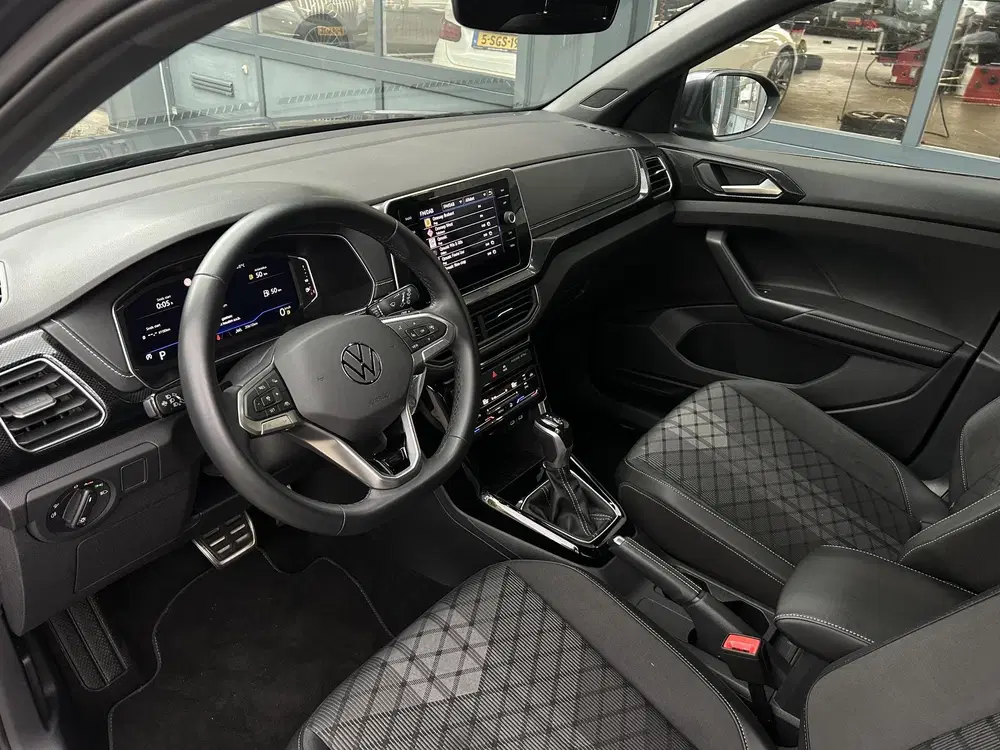 Volkswagen T-Cross 1.0 TSI R-Line Edition uit 2025, foto 3
