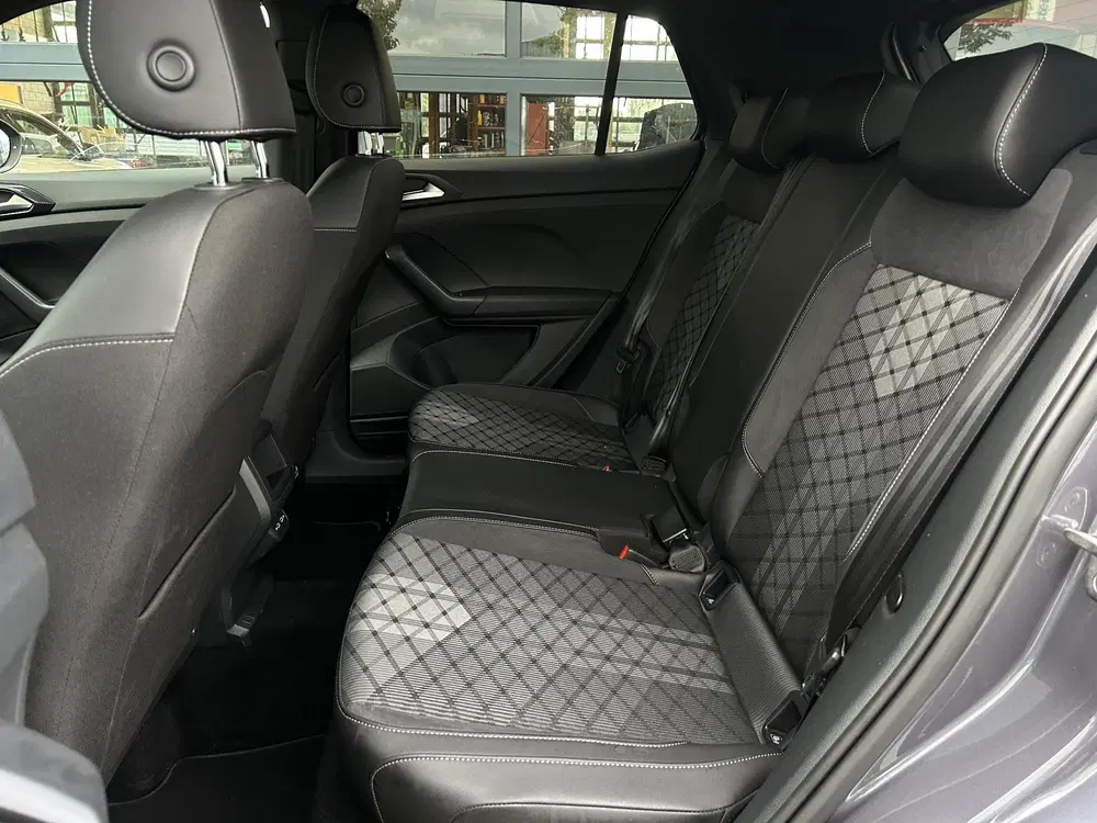Volkswagen T-Cross 1.0 TSI R-Line Edition uit 2025, foto 4