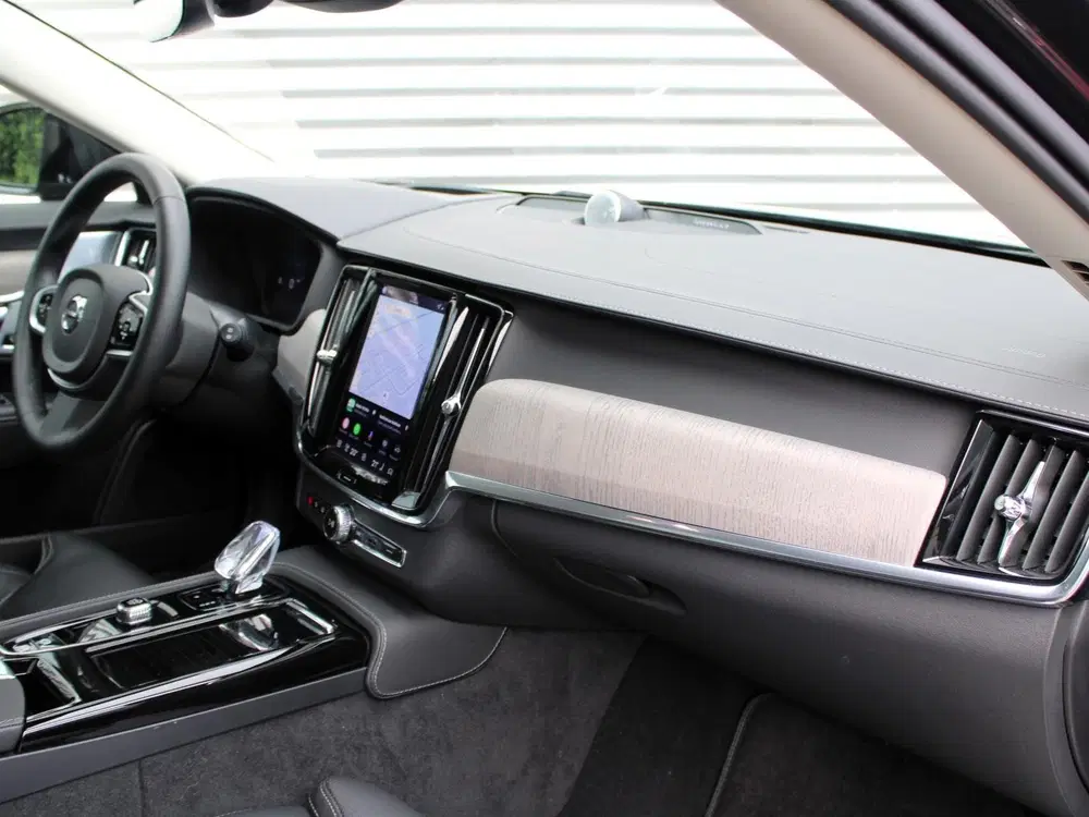 Volvo V90 2.0 T8 Plug-in hybrid AWD Ultra Dark Autom uit 2025, foto 12